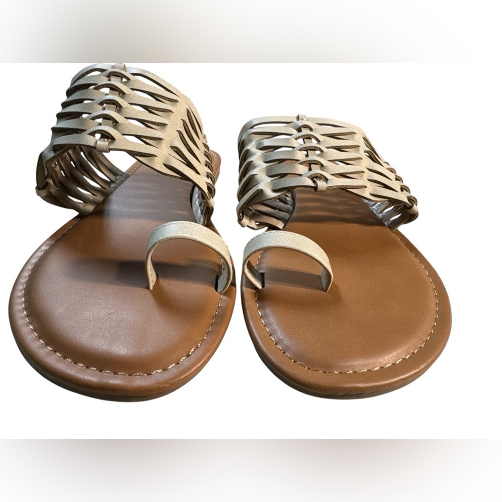 Unionbay Robyn Woven Toe Ring Flat Sandal Women’s Size 8M Cream & Tan - Picture 4 of 9